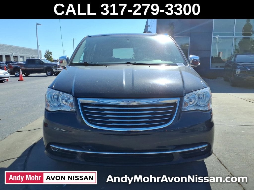 2016 Chrysler Town & Country Touring-L