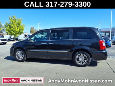 2016 Chrysler Town & Country Touring-L