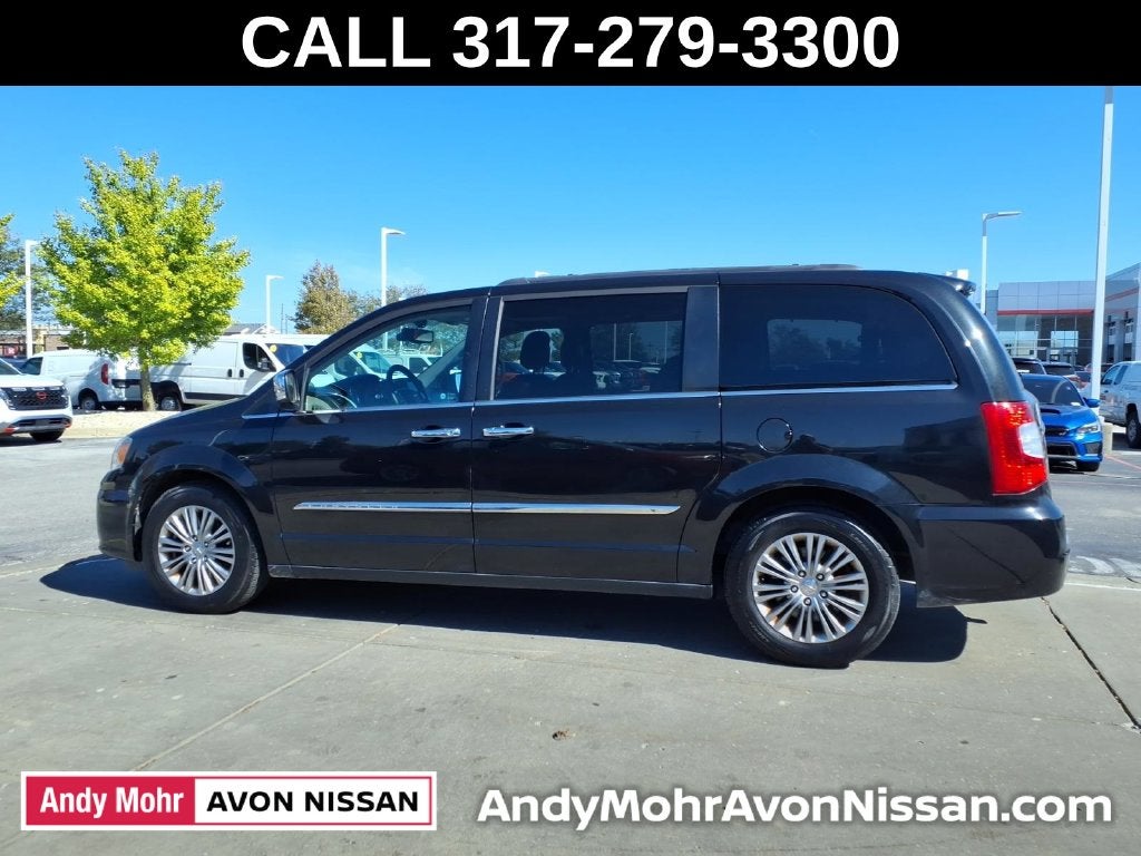 2016 Chrysler Town & Country Touring-L