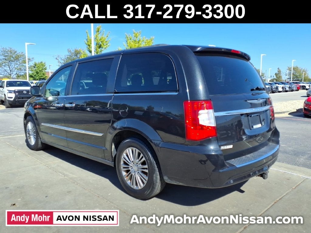 2016 Chrysler Town & Country Touring-L