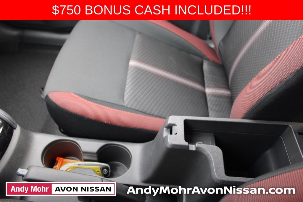 2025 Nissan Versa 1.6 SR