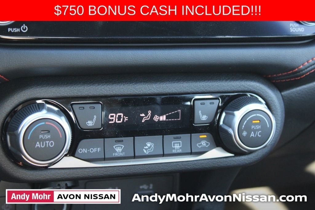 2025 Nissan Versa 1.6 SR