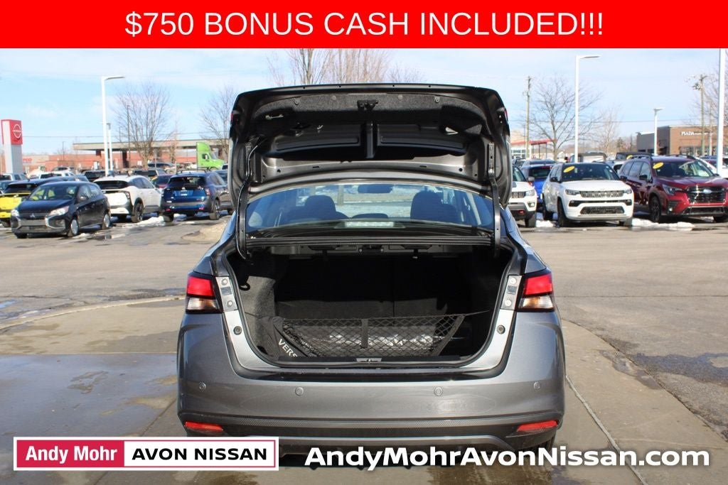 2025 Nissan Versa 1.6 SR