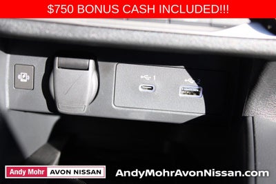 2025 Nissan Versa 1.6 SR