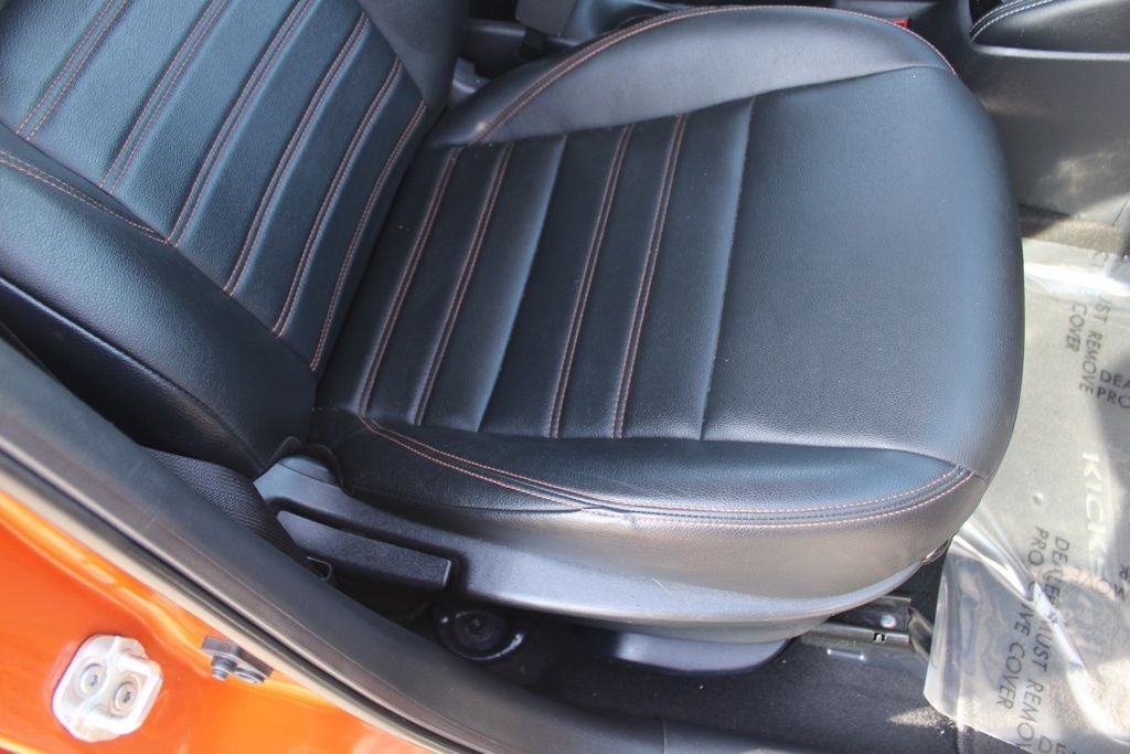 2019 Nissan Kicks SR