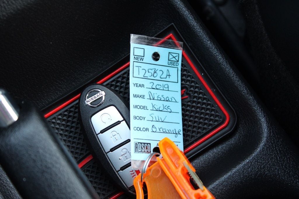 2019 Nissan Kicks SR