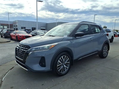 2021 Nissan Kicks SR