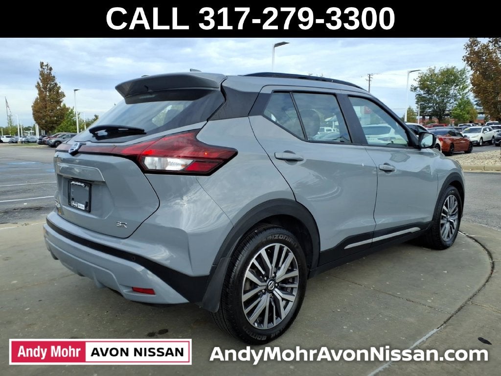 2021 Nissan Kicks SR
