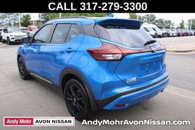 2022 Nissan Kicks SR