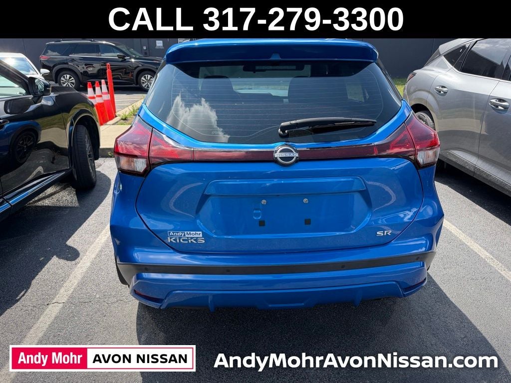 2022 Nissan Kicks SR