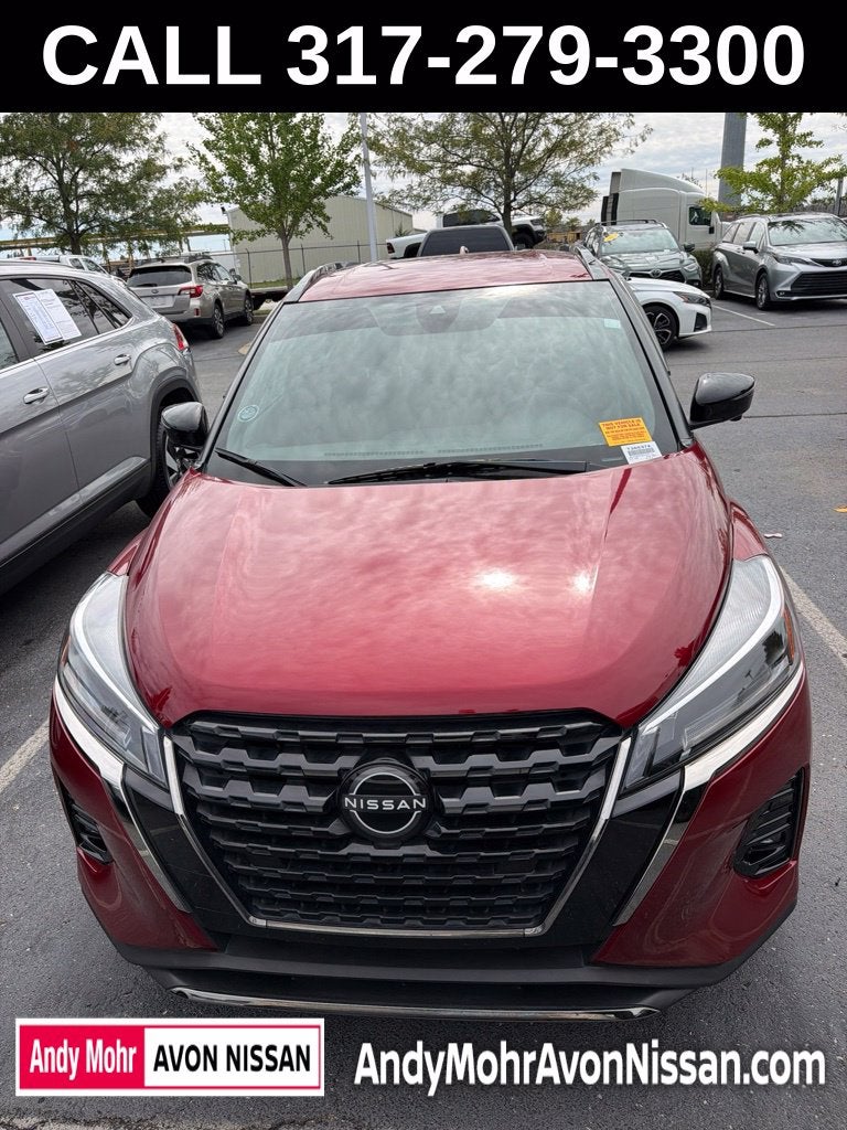 2022 Nissan Kicks SR