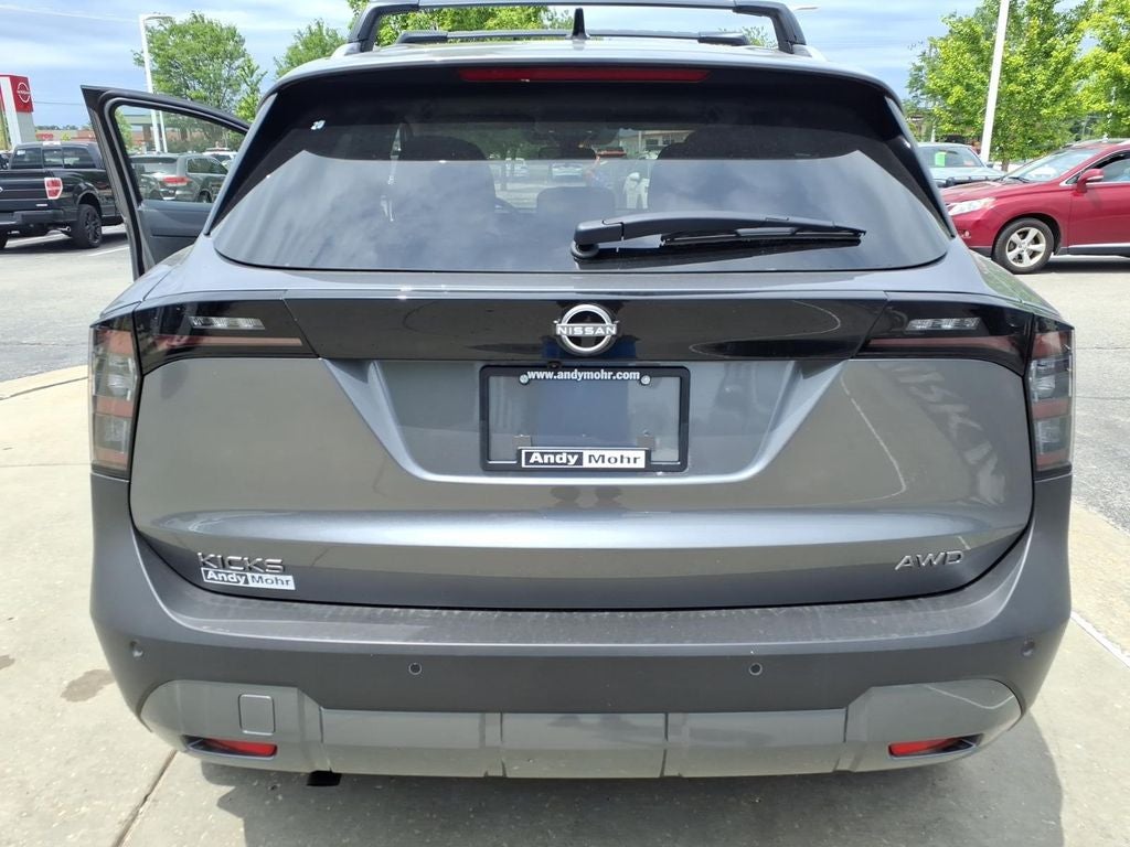 2026 Nissan Kicks SV