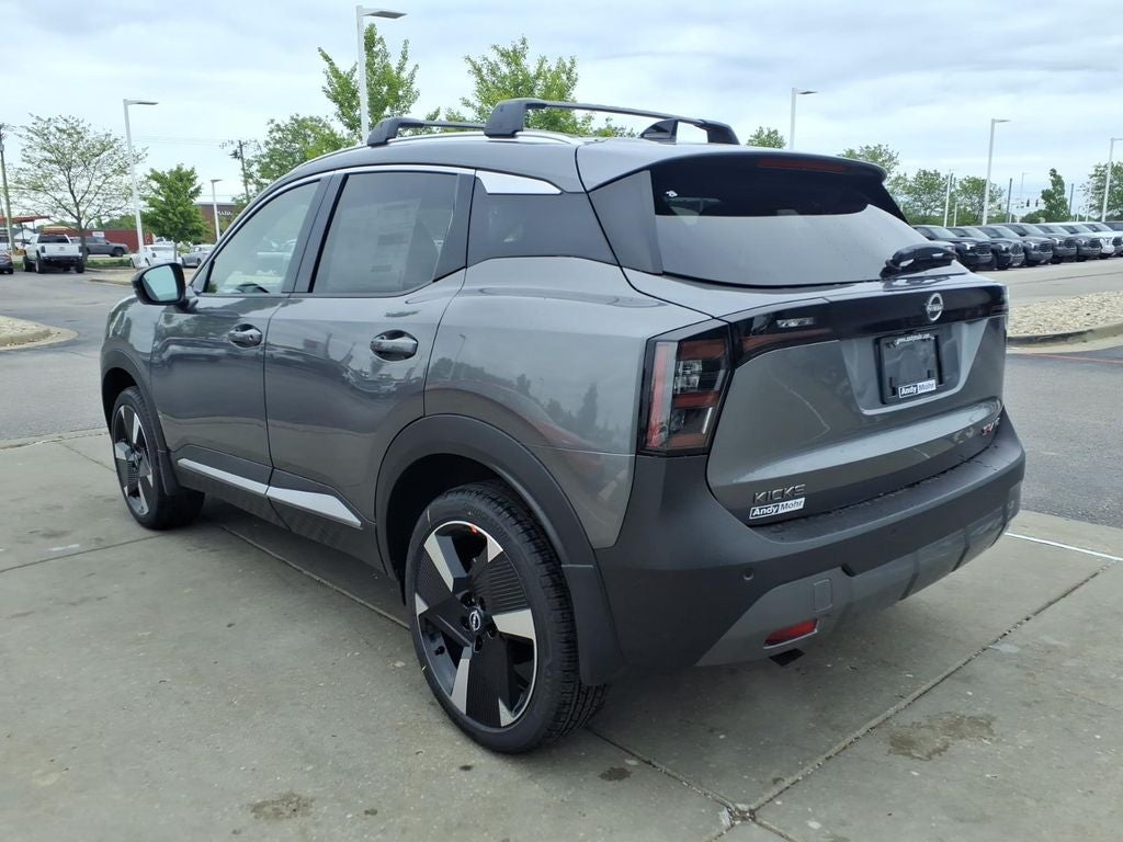 2026 Nissan Kicks SR
