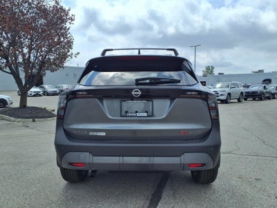2025 Nissan Kicks SR