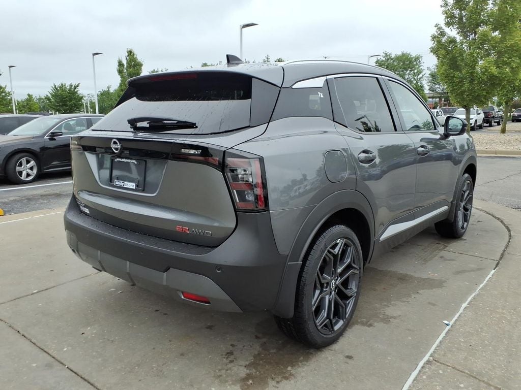 2026 Nissan Kicks SR