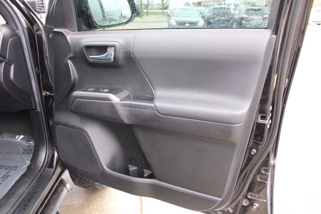 2022 Toyota Tacoma TRD Off-Road V6