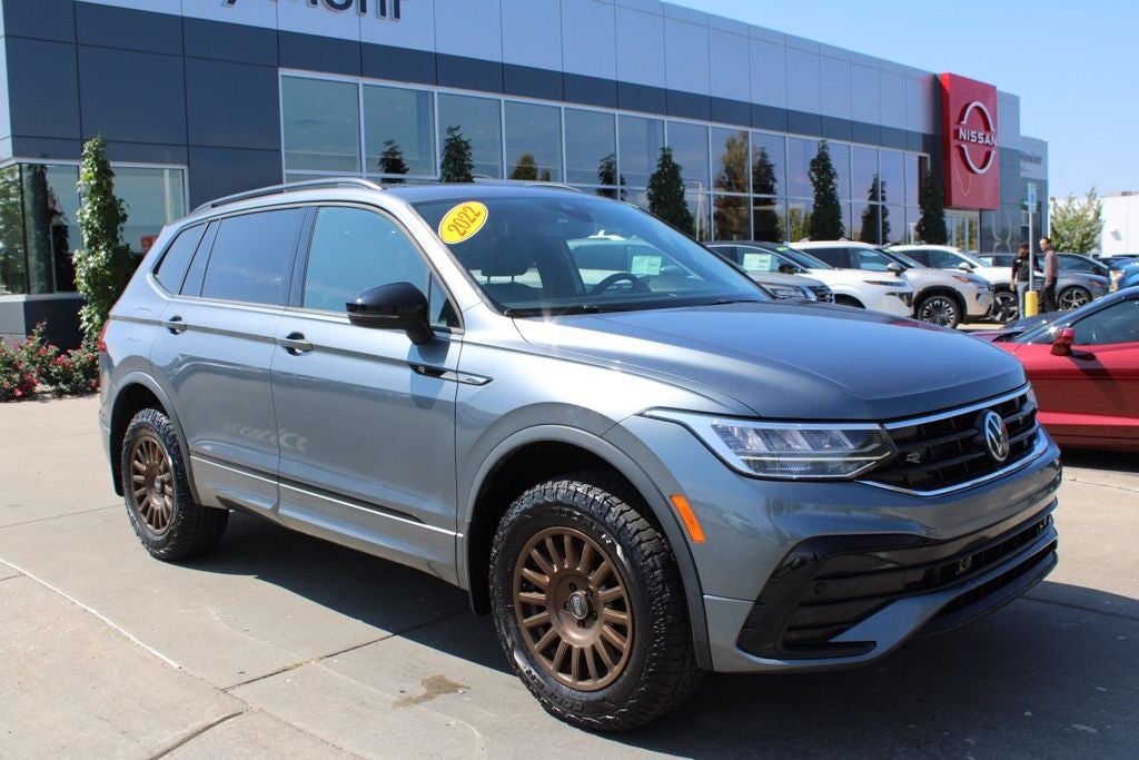 2022 Volkswagen Tiguan 2.0T SE R-Line Black