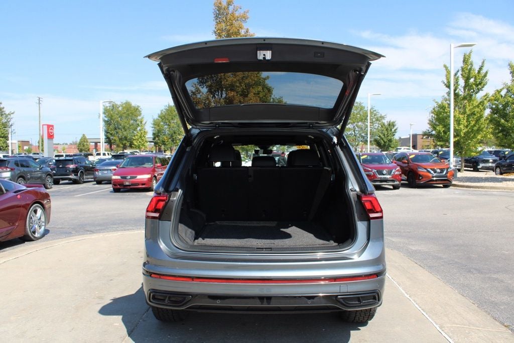 2022 Volkswagen Tiguan 2.0T SE R-Line Black