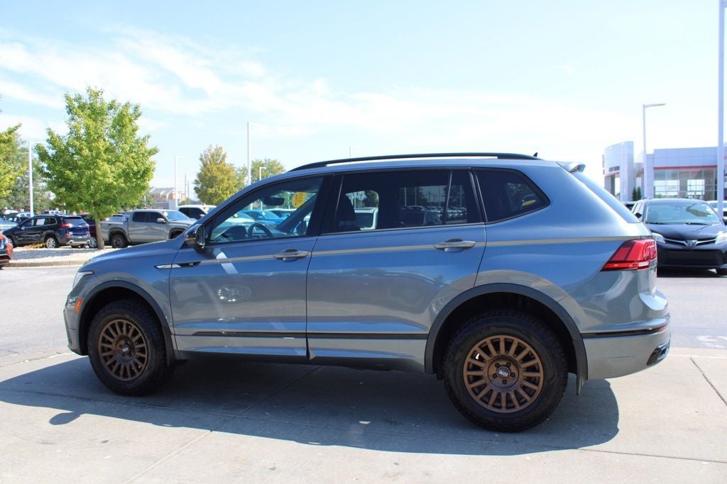 2022 Volkswagen Tiguan 2.0T SE R-Line Black