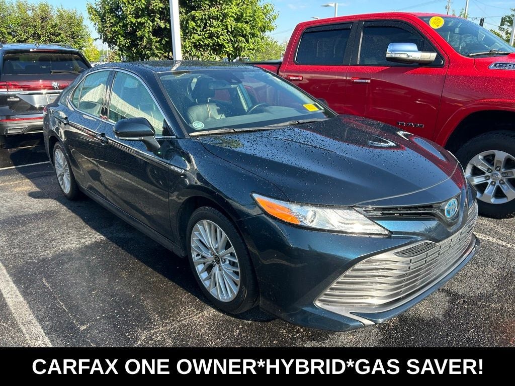 2020 Toyota Camry Hybrid XLE