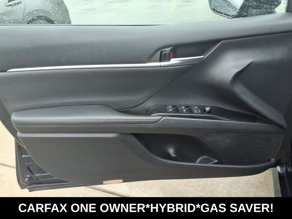 2020 Toyota Camry Hybrid XLE