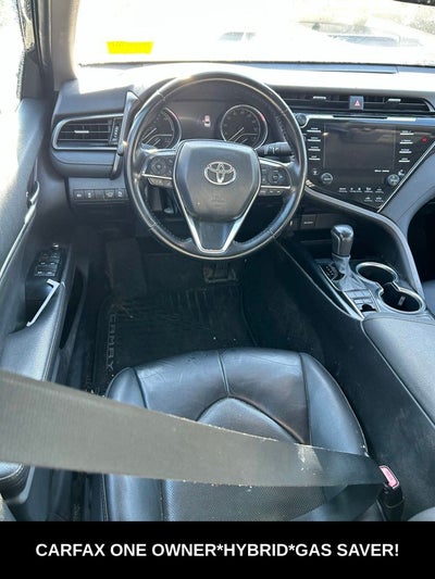 2020 Toyota Camry Hybrid XLE