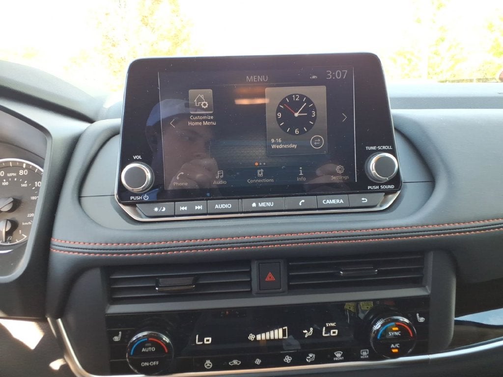 2027 Nissan Rogue SV