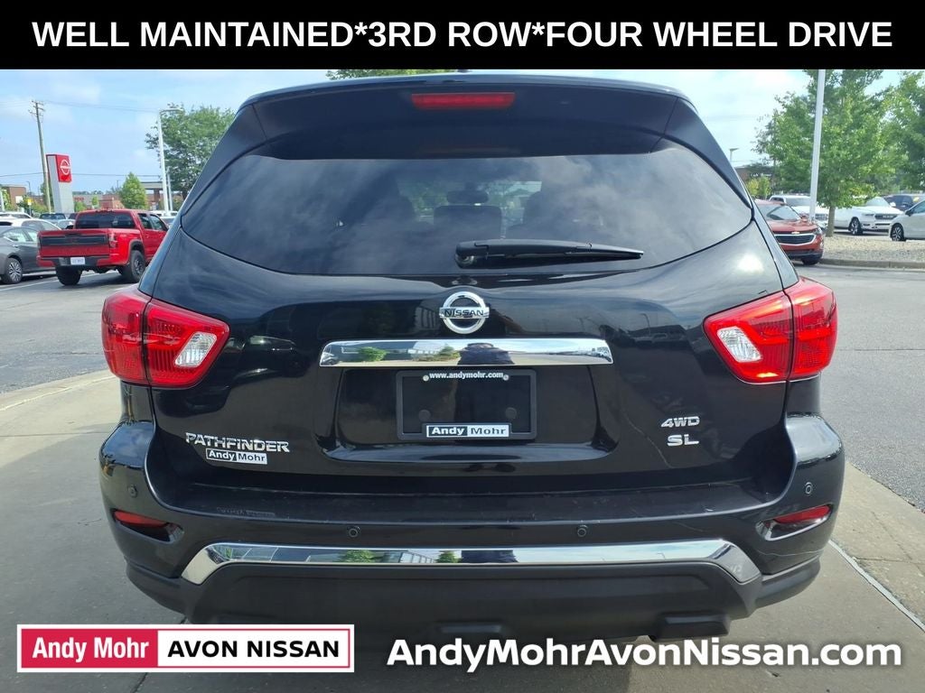 2020 Nissan Pathfinder SL