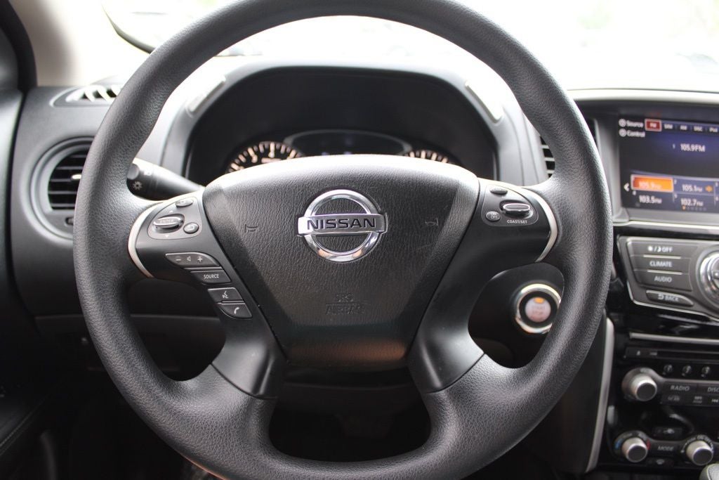 2019 Nissan Pathfinder S