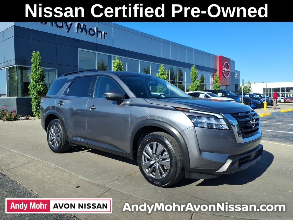 2025 Nissan Pathfinder SV