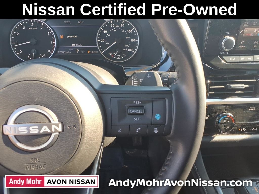 2025 Nissan Pathfinder SV
