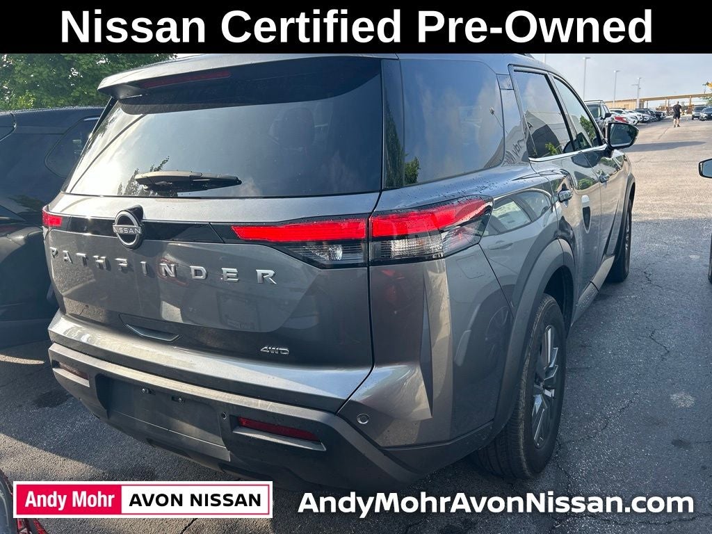 2025 Nissan Pathfinder SV