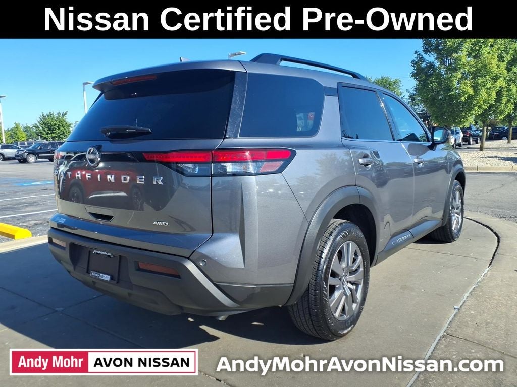 2025 Nissan Pathfinder SV