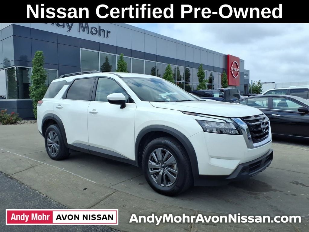 2025 Nissan Pathfinder SV