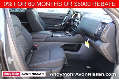 2025 Nissan Pathfinder SV