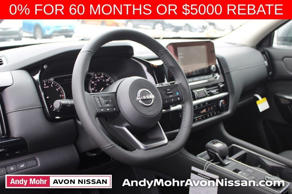 2025 Nissan Pathfinder SV