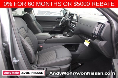 2025 Nissan Pathfinder SV