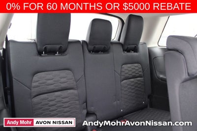 2025 Nissan Pathfinder SV