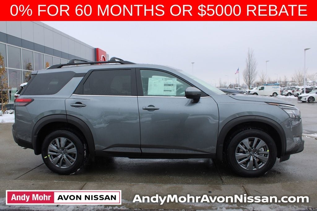 2025 Nissan Pathfinder SV