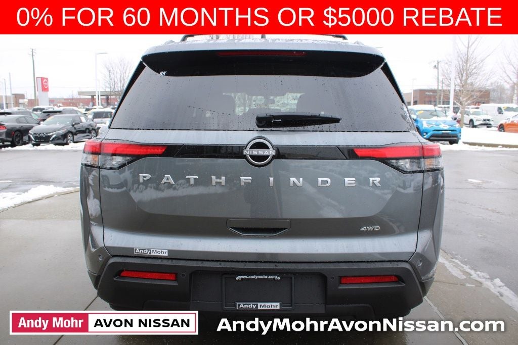 2025 Nissan Pathfinder SV