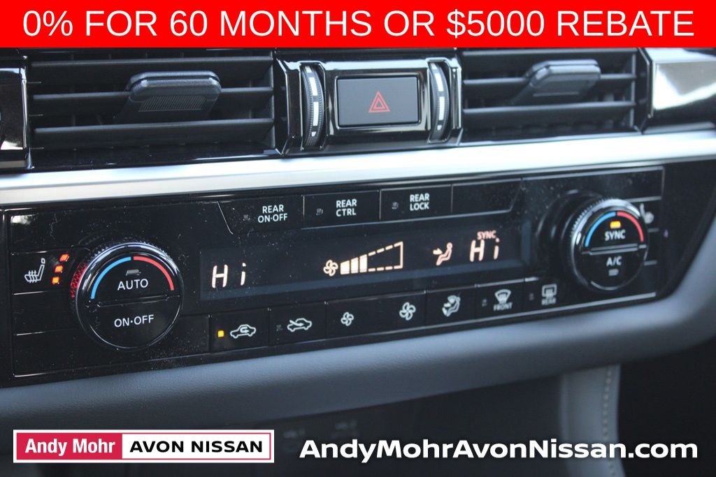 2025 Nissan Pathfinder SV