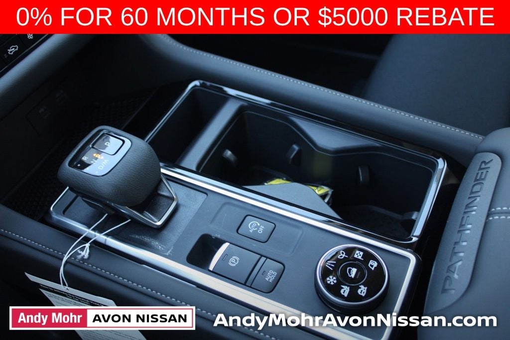 2025 Nissan Pathfinder SV