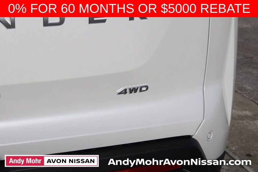 2025 Nissan Pathfinder SV