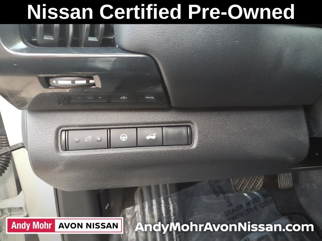 2024 Nissan Pathfinder SV