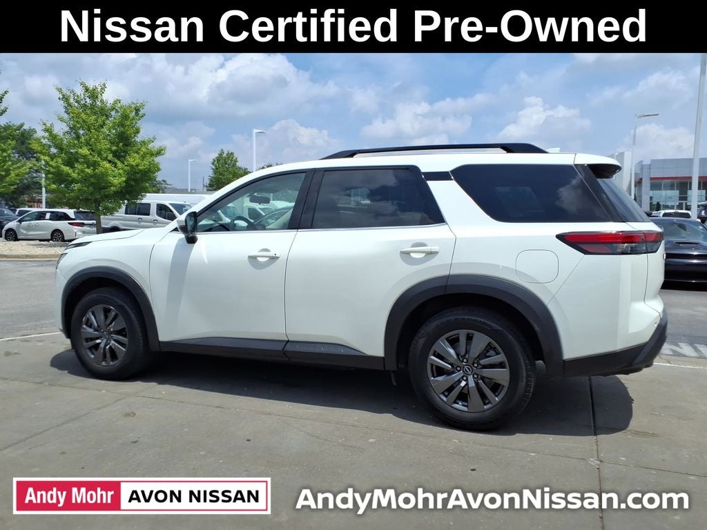 2024 Nissan Pathfinder SV
