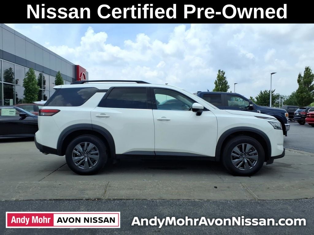 2024 Nissan Pathfinder SV