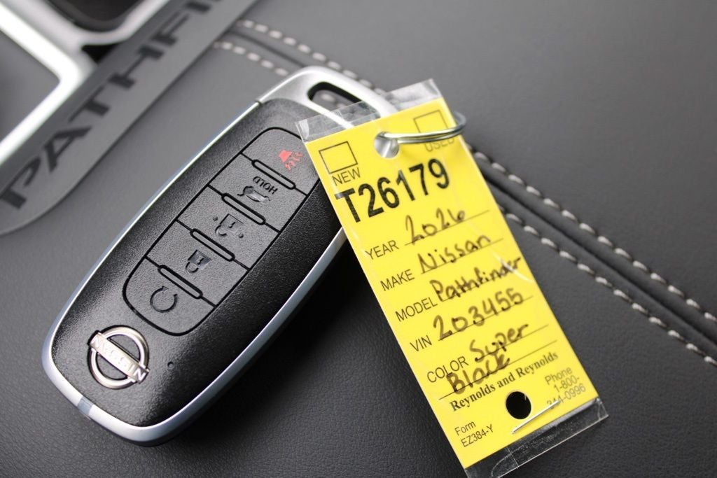 2026 Nissan Pathfinder SV