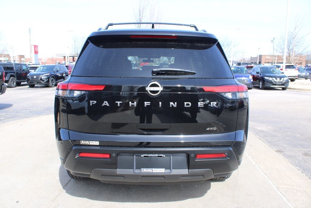2026 Nissan Pathfinder SV
