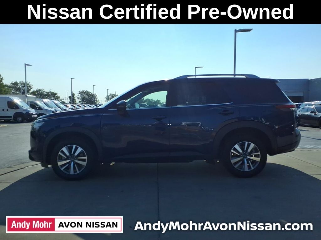 2025 Nissan Pathfinder SL