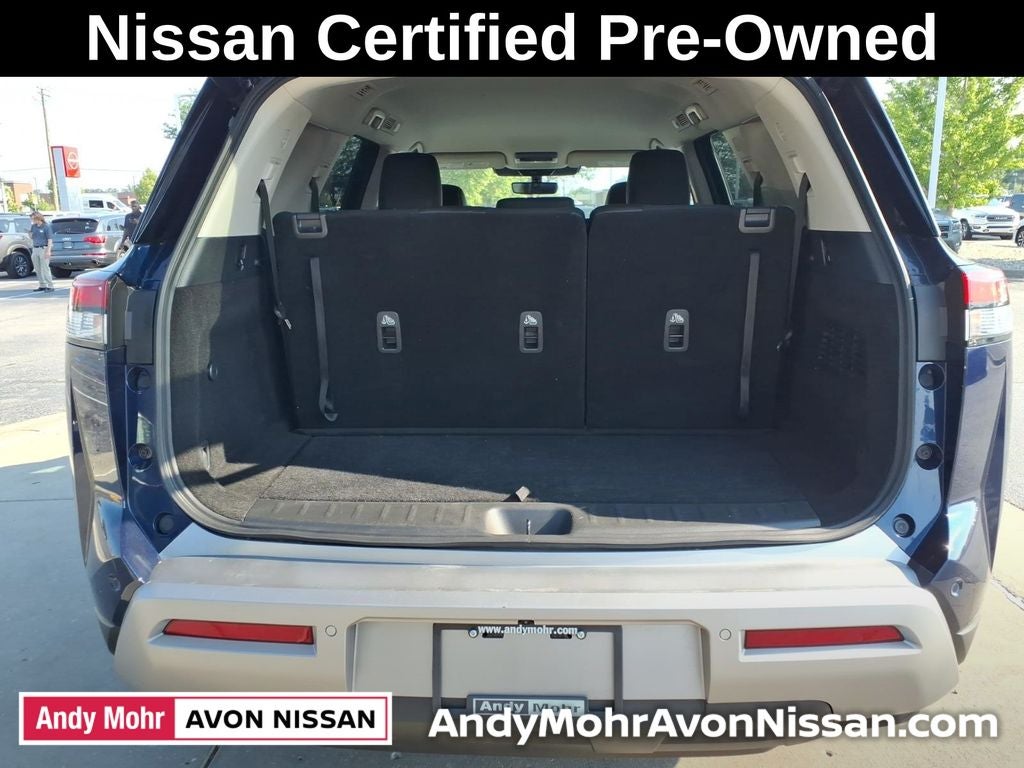 2025 Nissan Pathfinder SL